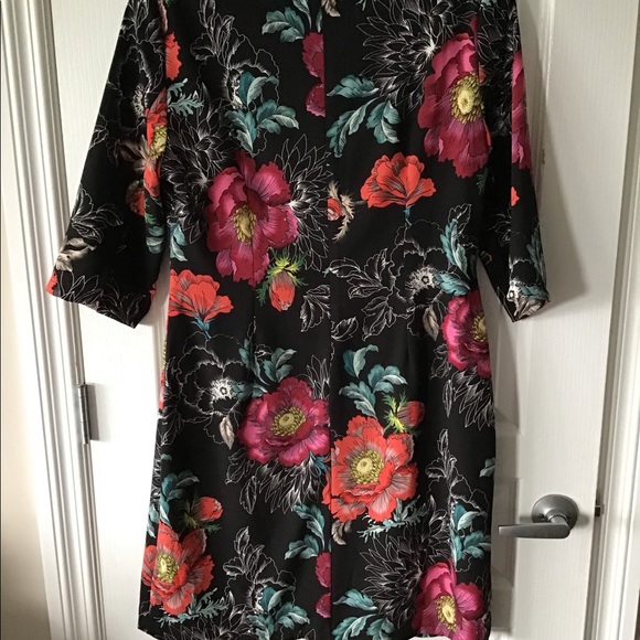 Plus Size Smashed Lemons Dress - Picture 2 of 6